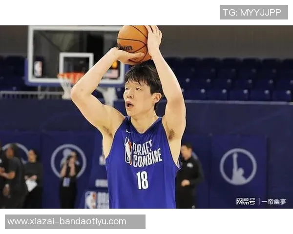 杨瀚森每次触球引观众欢呼应该将比赛用球归他所有