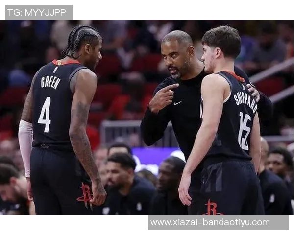 哈珀谈球队团结精神强调成员间互助与共同成功的重要性